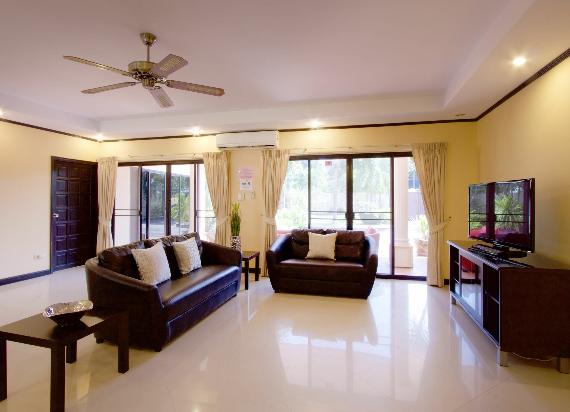 באנג לאמונג Pattaya Holiday Villas מראה חיצוני תמונה